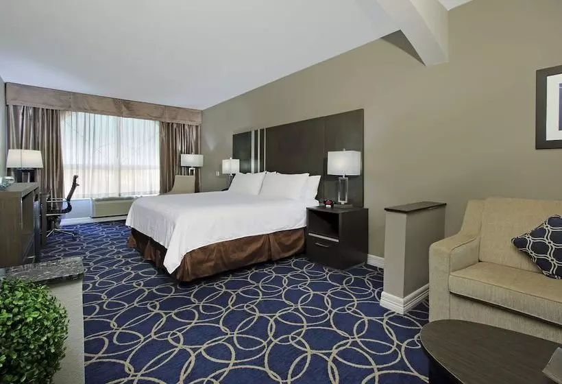 ホテル Holiday Inn Express And Suites Houston North   Iah Area, An Ihg