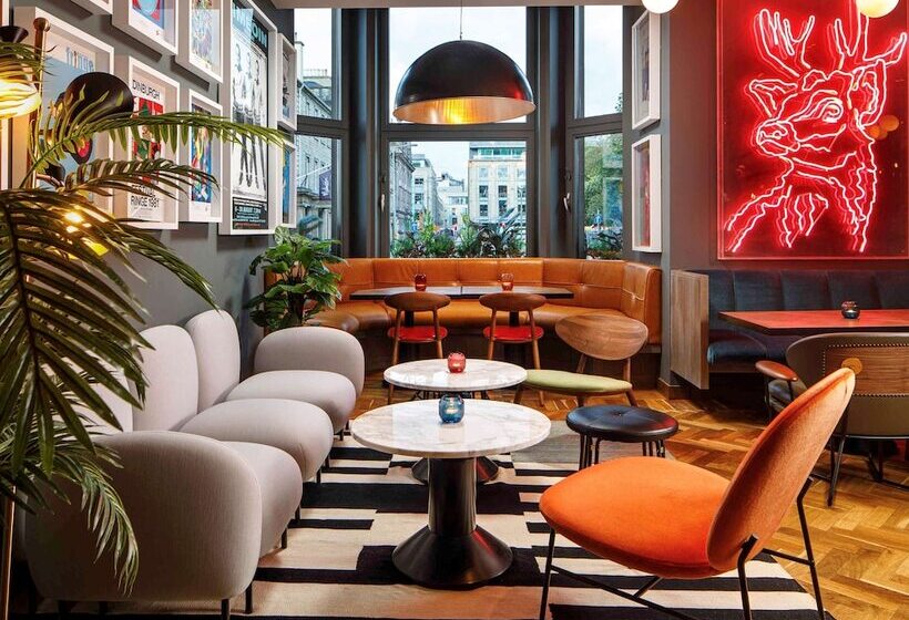 هتل Ibis Styles Edinburgh St Andrew Square