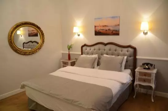 ホテル Konak Suites