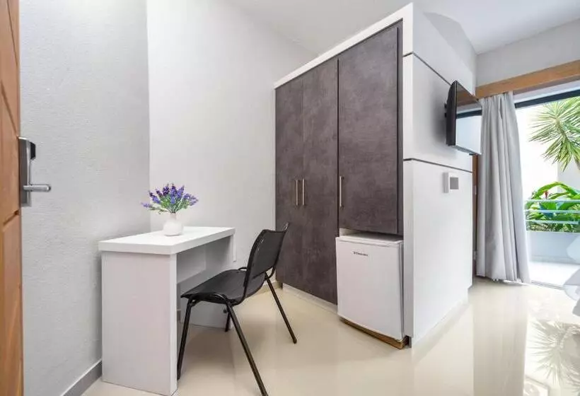 فندق Porto Napolis