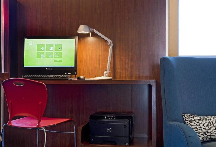 בית מלון כפרי Towneplace Suites By Marriott Dodge City