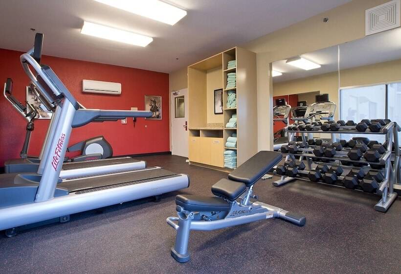 בית מלון כפרי Towneplace Suites By Marriott Dodge City