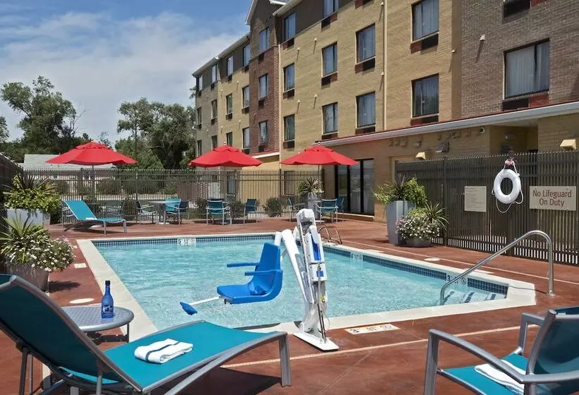 فندق Towneplace Suites By Marriott Dodge City