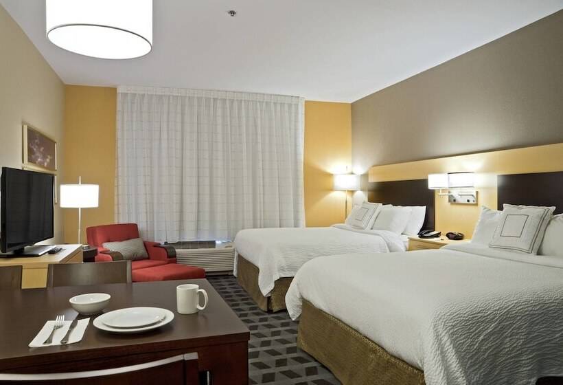 בית מלון כפרי Towneplace Suites By Marriott Dodge City