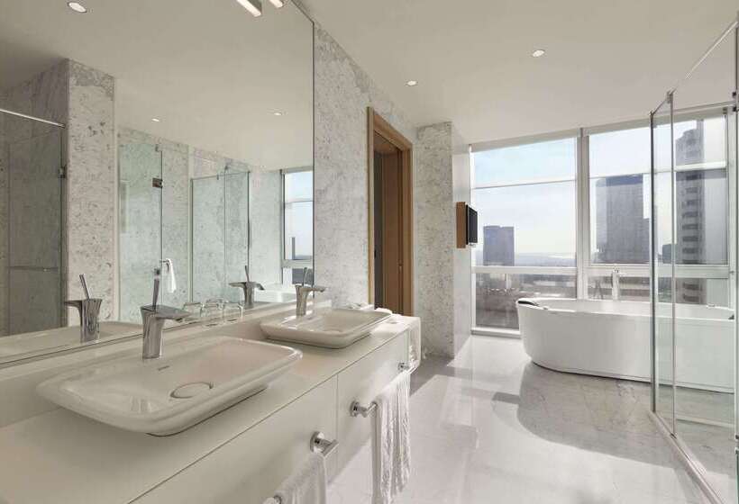 Wyndham Grand Istanbul Levent Hotel & Conference Center