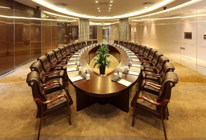 Отель Wyndham Grand Plaza Royale Changsheng Jiangyin