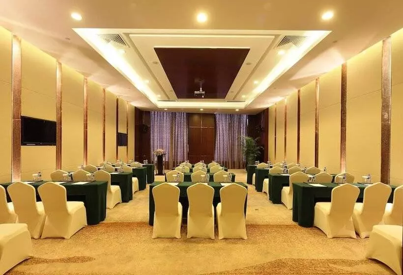 Отель Wyndham Grand Plaza Royale Changsheng Jiangyin