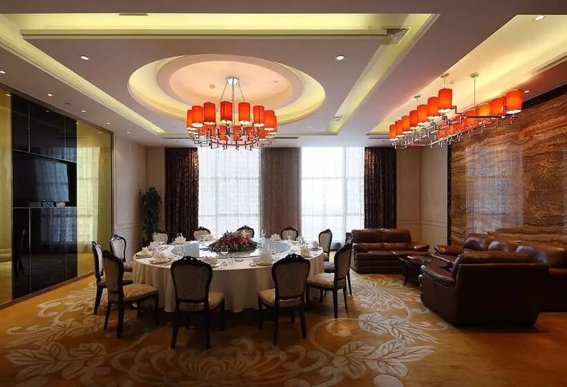 Отель Wyndham Grand Plaza Royale Changsheng Jiangyin