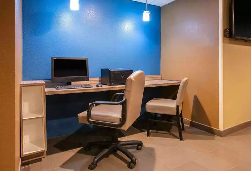 Microtel Inn And Suites Pecos