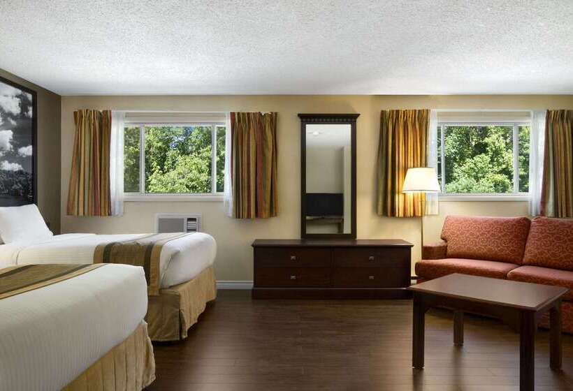 모텔 Super 8 By Wyndham Brockville