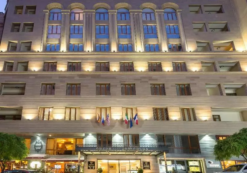 Paris Hotel Yerevan