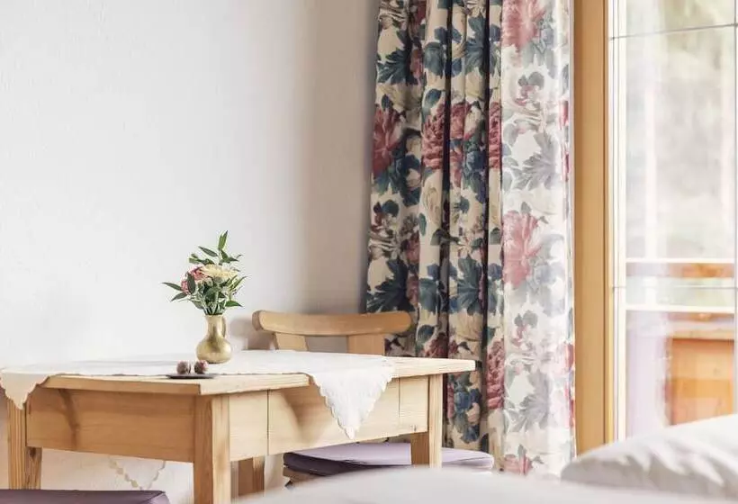 ペンション Gasthof Märzenklamm