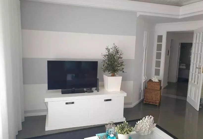 Casa Vó Minda   Nazaré   Alojamento Local