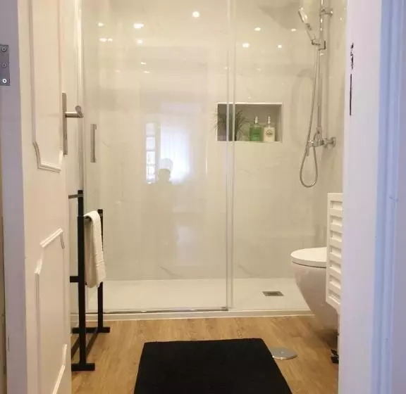 Casa Vó Minda   Nazaré   Alojamento Local