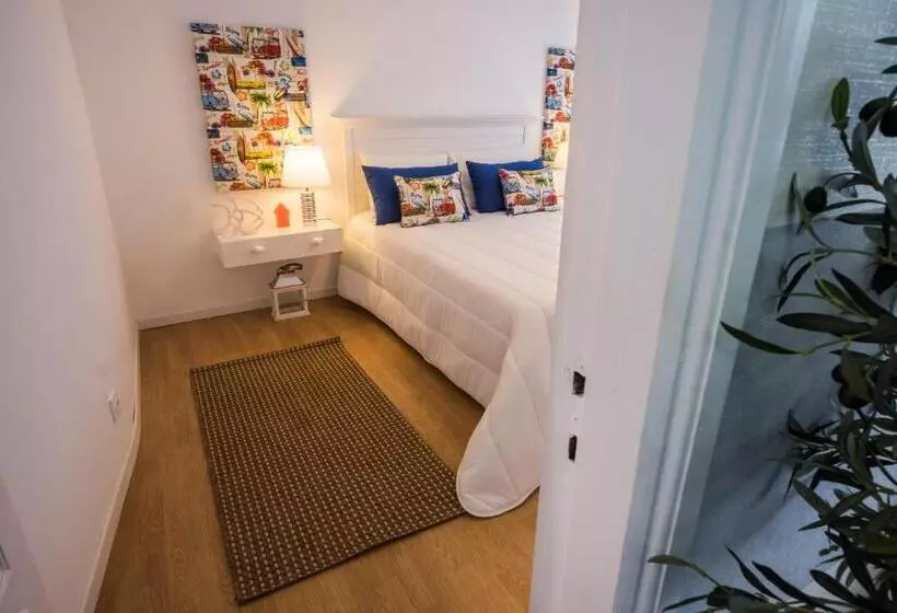 Casa Vó Minda   Nazaré   Alojamento Local