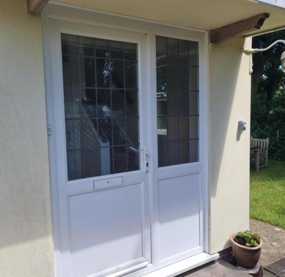 Lovely 2 Bedroom New Forest Apartment On A Farm