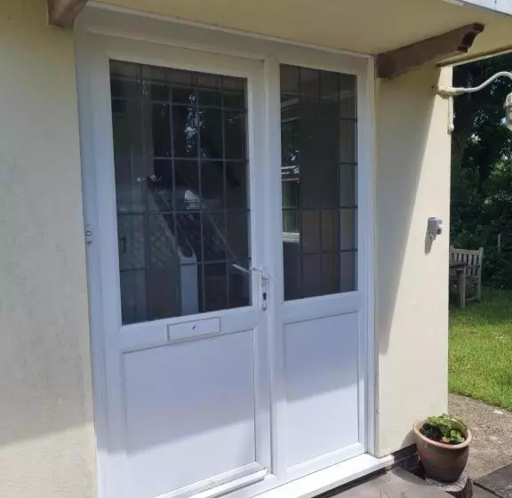 Lovely 2 Bedroom New Forest Apartment On A Farm