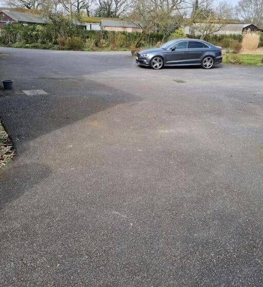 Lovely 2 Bedroom New Forest Apartment On A Farm