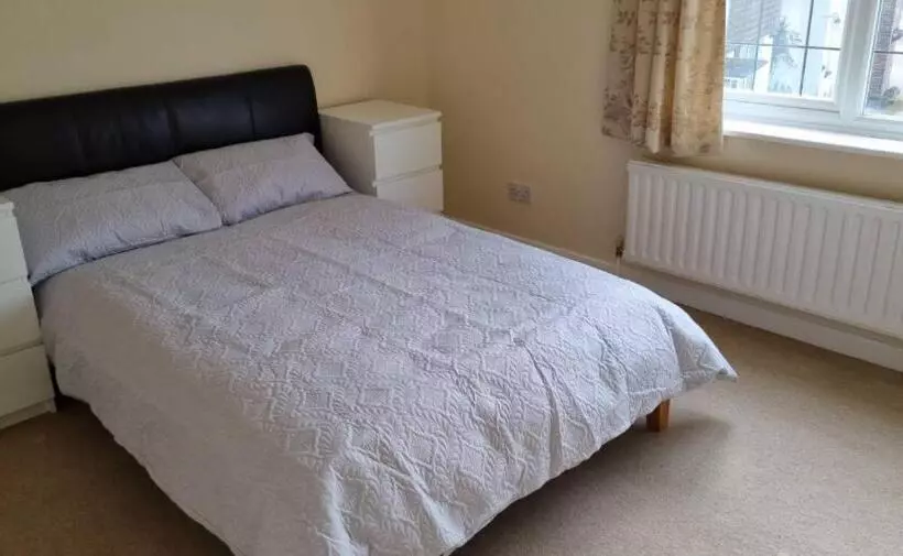 Lovely 2 Bedroom New Forest Apartment On A Farm