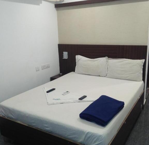 Pensjonat Central Saphire Residency Only For Indians