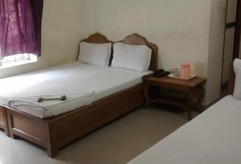 Pensjonat Central Saphire Residency Only For Indians