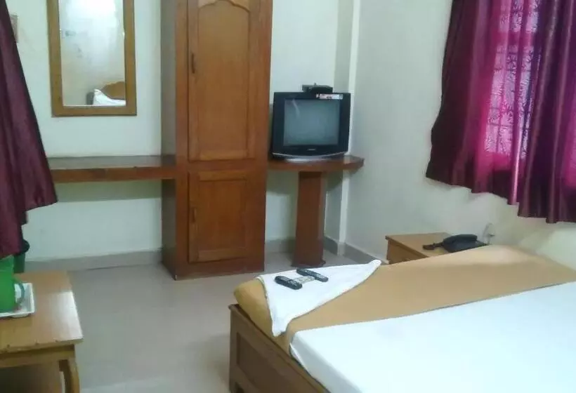 پانسیون Central Saphire Residency Only For Indians