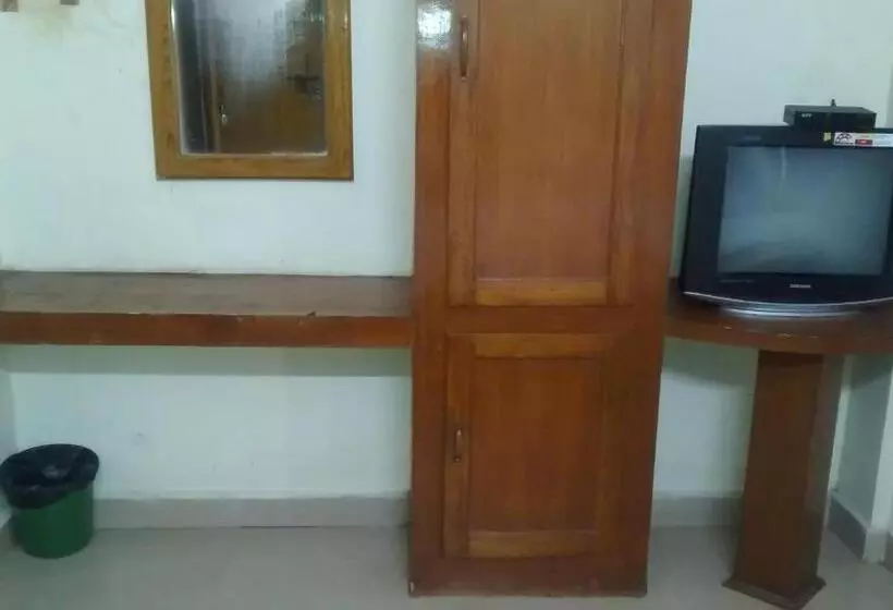 پانسیون Central Saphire Residency Only For Indians
