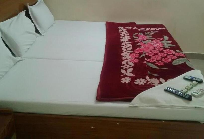 Pensjonat Central Saphire Residency Only For Indians