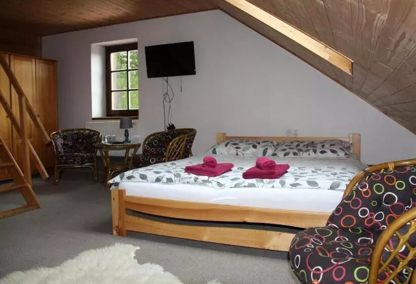 Majatalo Penzion Krcma