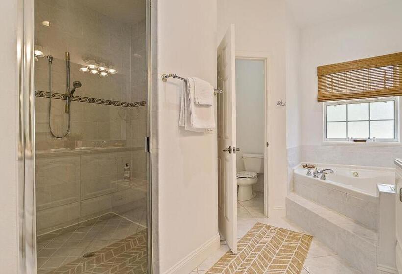 Villa Las Palmas Beautiful Fenced In Pool Home With Spa Sleeps 8