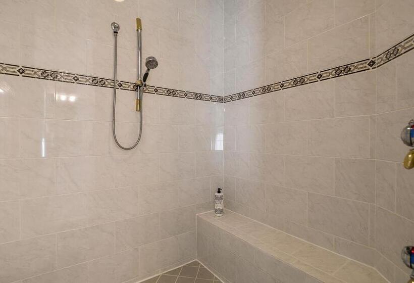 Villa Las Palmas Beautiful Fenced In Pool Home With Spa Sleeps 8