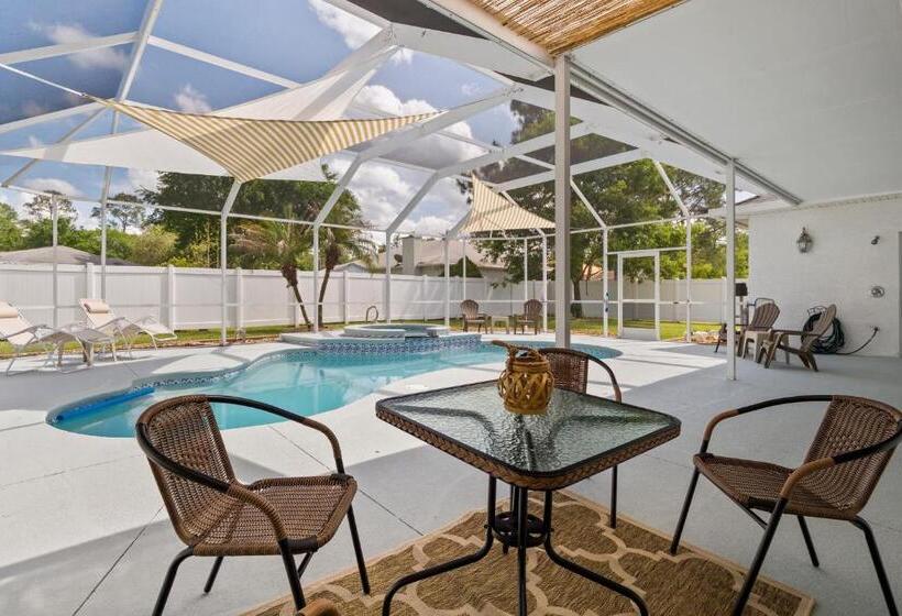 Villa Las Palmas Beautiful Fenced In Pool Home With Spa Sleeps 8