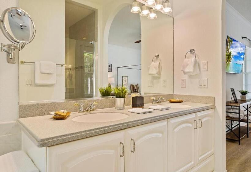 Villa Las Palmas Beautiful Fenced In Pool Home With Spa Sleeps 8