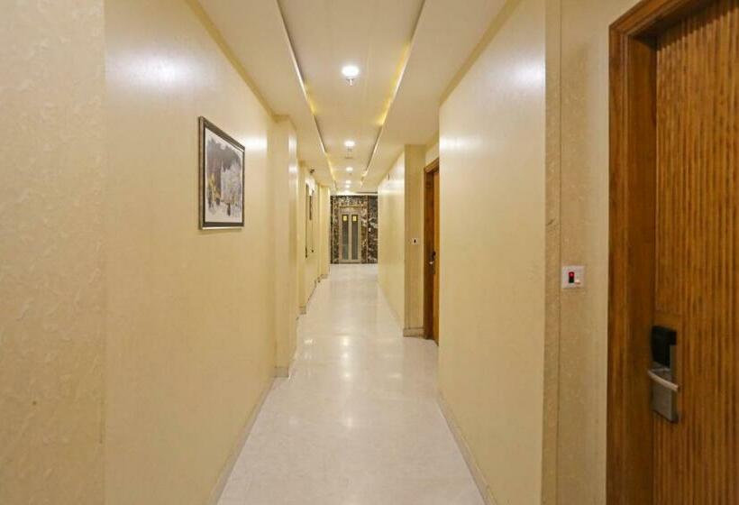 בית מלון כפרי Frank Stay Worth Near Rk Ashram Metro Station