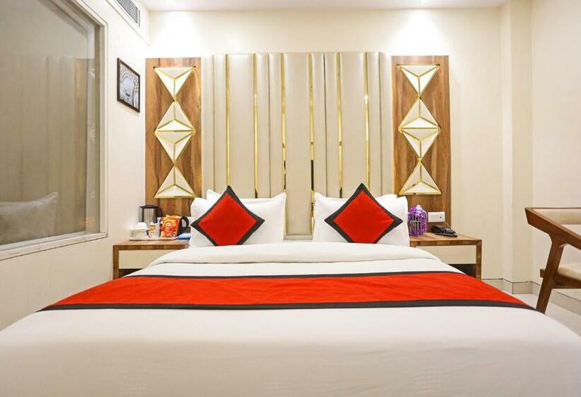 בית מלון כפרי Frank Stay Worth Near Rk Ashram Metro Station