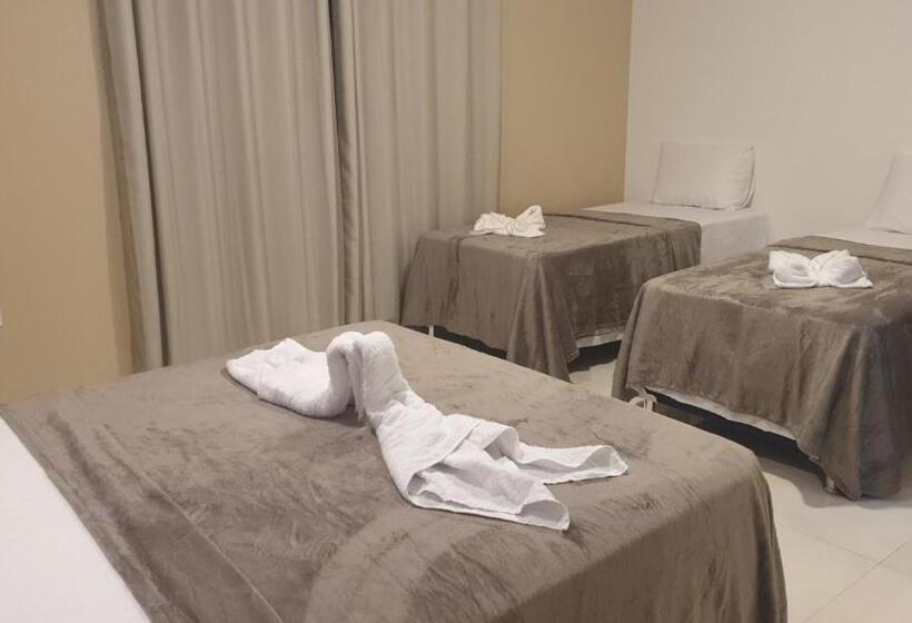 Hotel Pousada La Belle