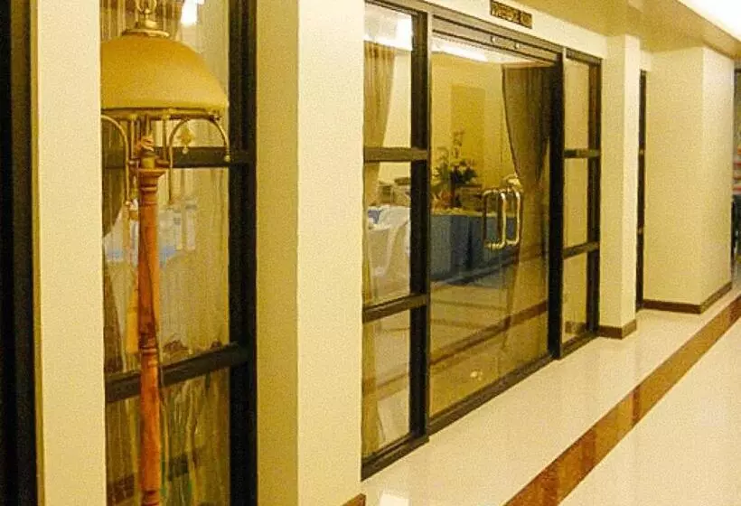 Sky Garden Hotel By Reddoorz