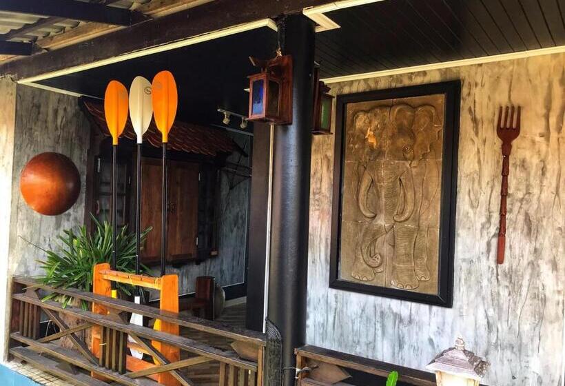 פנסיון Mangrove House Lanta Old Town