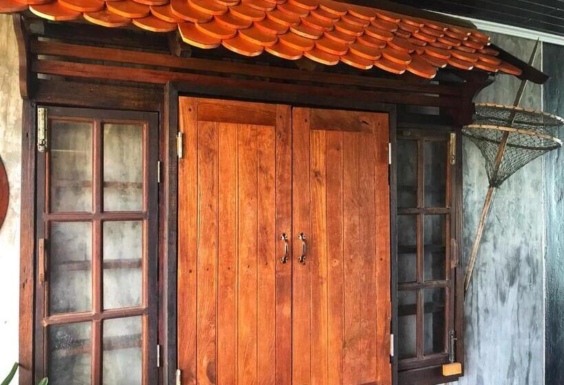 פנסיון Mangrove House Lanta Old Town