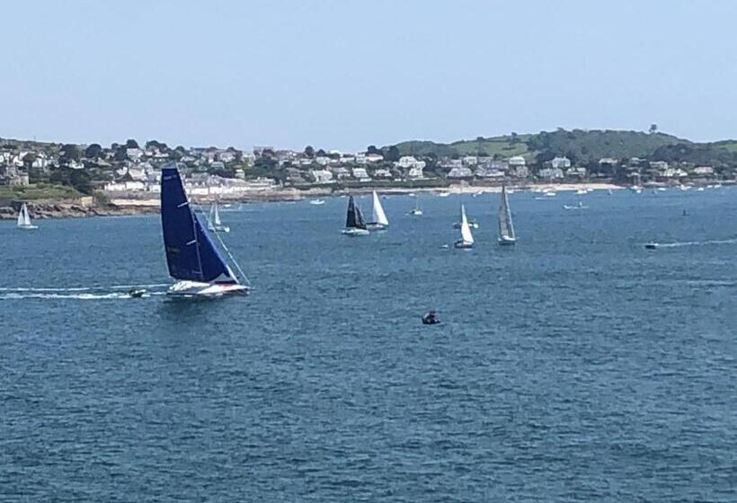 Puffin. Comfortable Annexe Central Falmouth