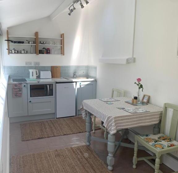 Puffin. Comfortable Annexe Central Falmouth