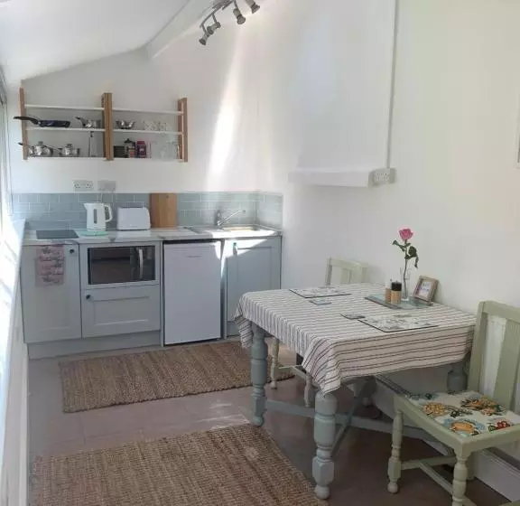 Puffin. Comfortable Annexe Central Falmouth