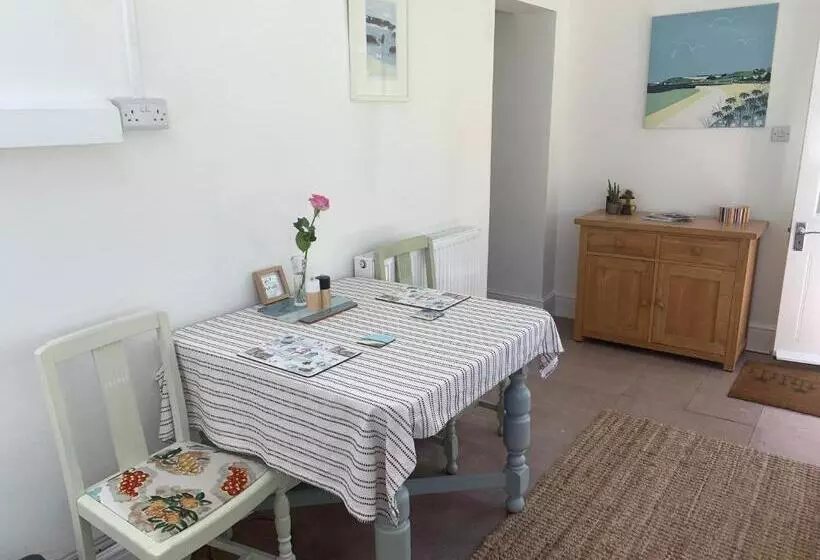 Puffin. Comfortable Annexe Central Falmouth