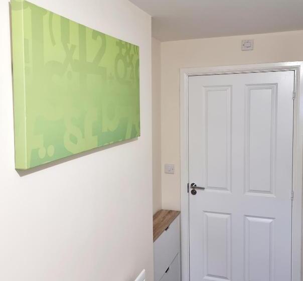 The Silverstone House. Comfort, Convenience And No Hassle At The Doorstep Of Silverstone Race Circui