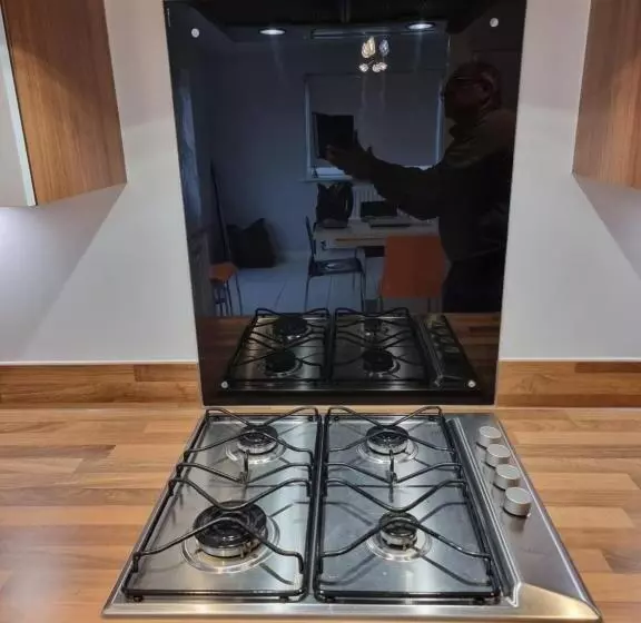 The Silverstone House. Comfort, Convenience And No Hassle At The Doorstep Of Silverstone Race Circui