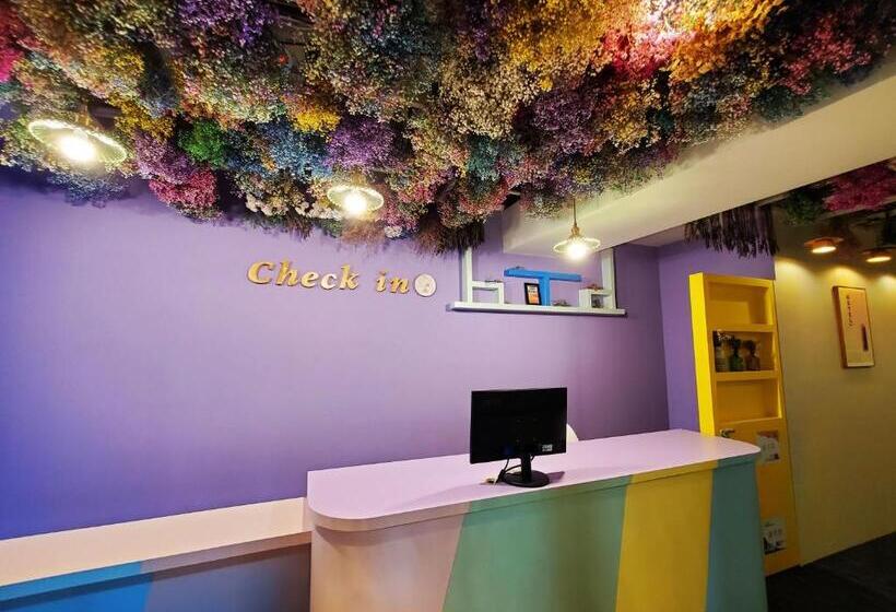 هاستل 小窩旅店 羅東夜巿店