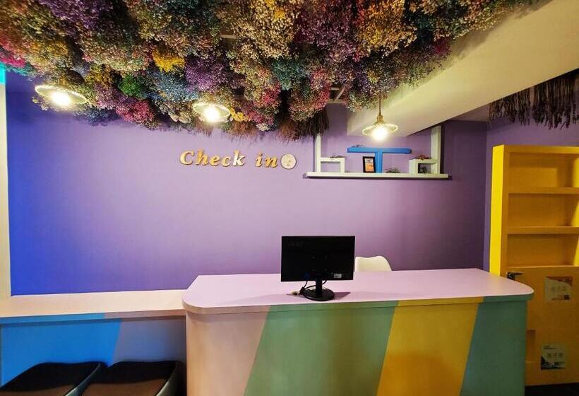 هاستل 小窩旅店 羅東夜巿店