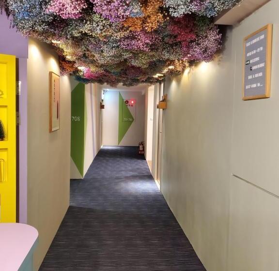 هاستل 小窩旅店 羅東夜巿店