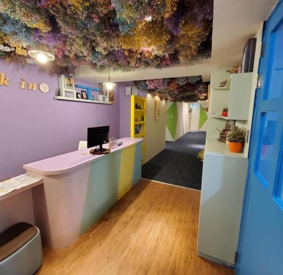 هاستل 小窩旅店 羅東夜巿店