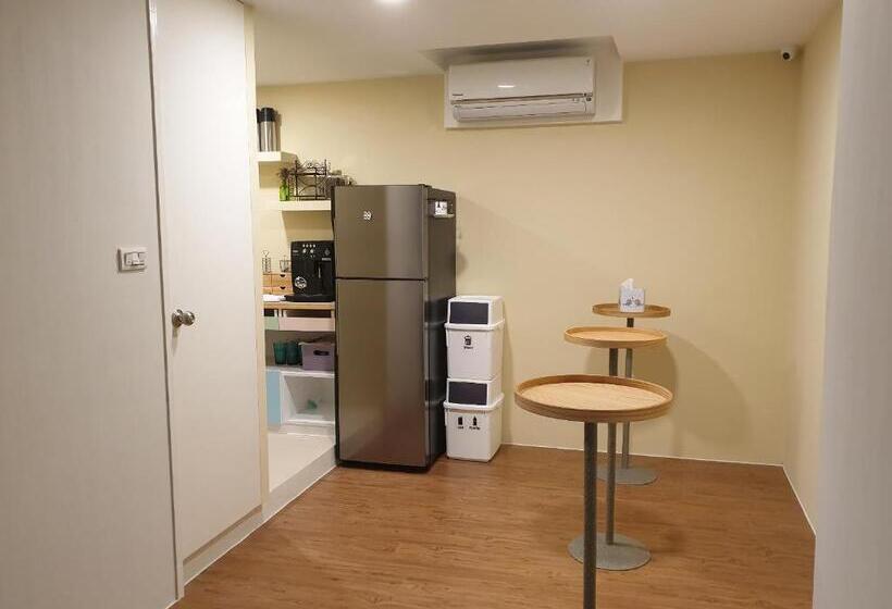 هاستل 小窩旅店 羅東夜巿店